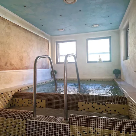 релакс Szálloda 2*